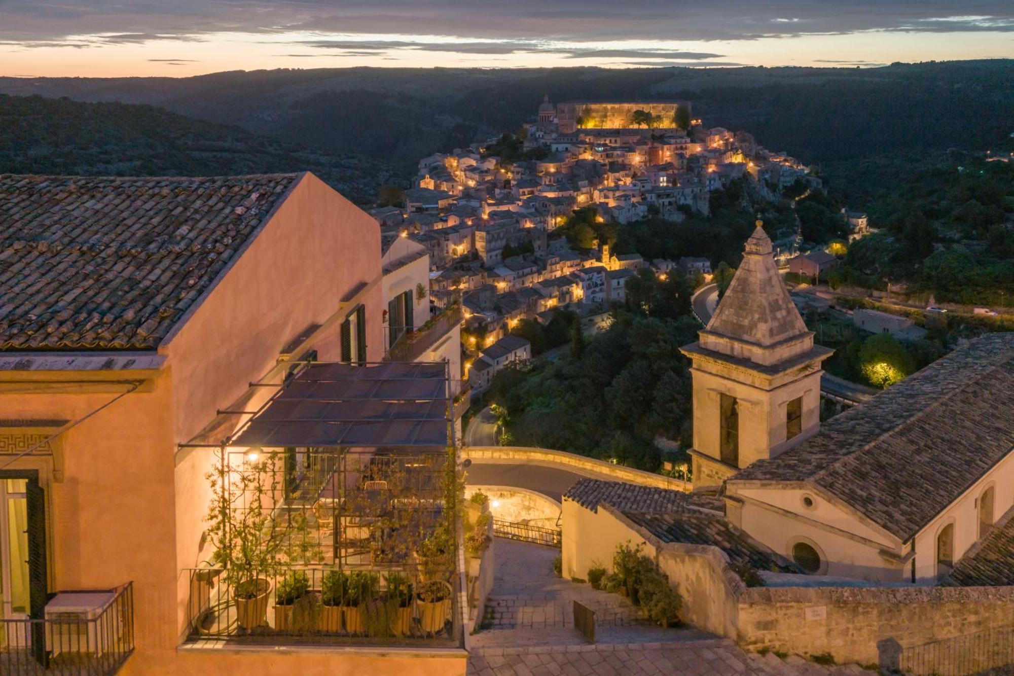 Casa Rosa Apartment Ragusa Bagian luar foto