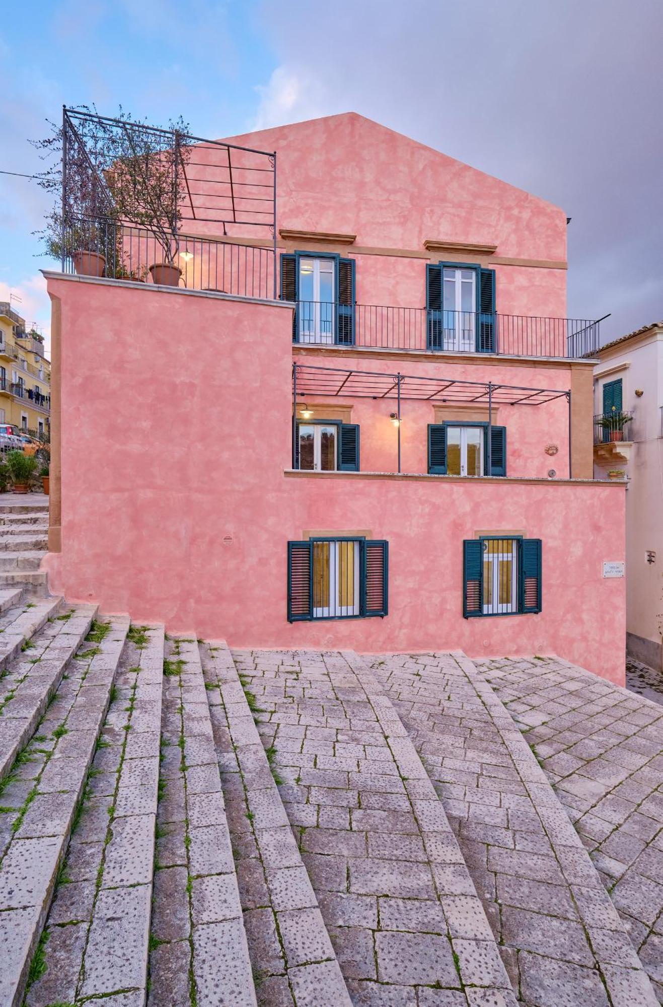 Casa Rosa Apartment Ragusa Bagian luar foto