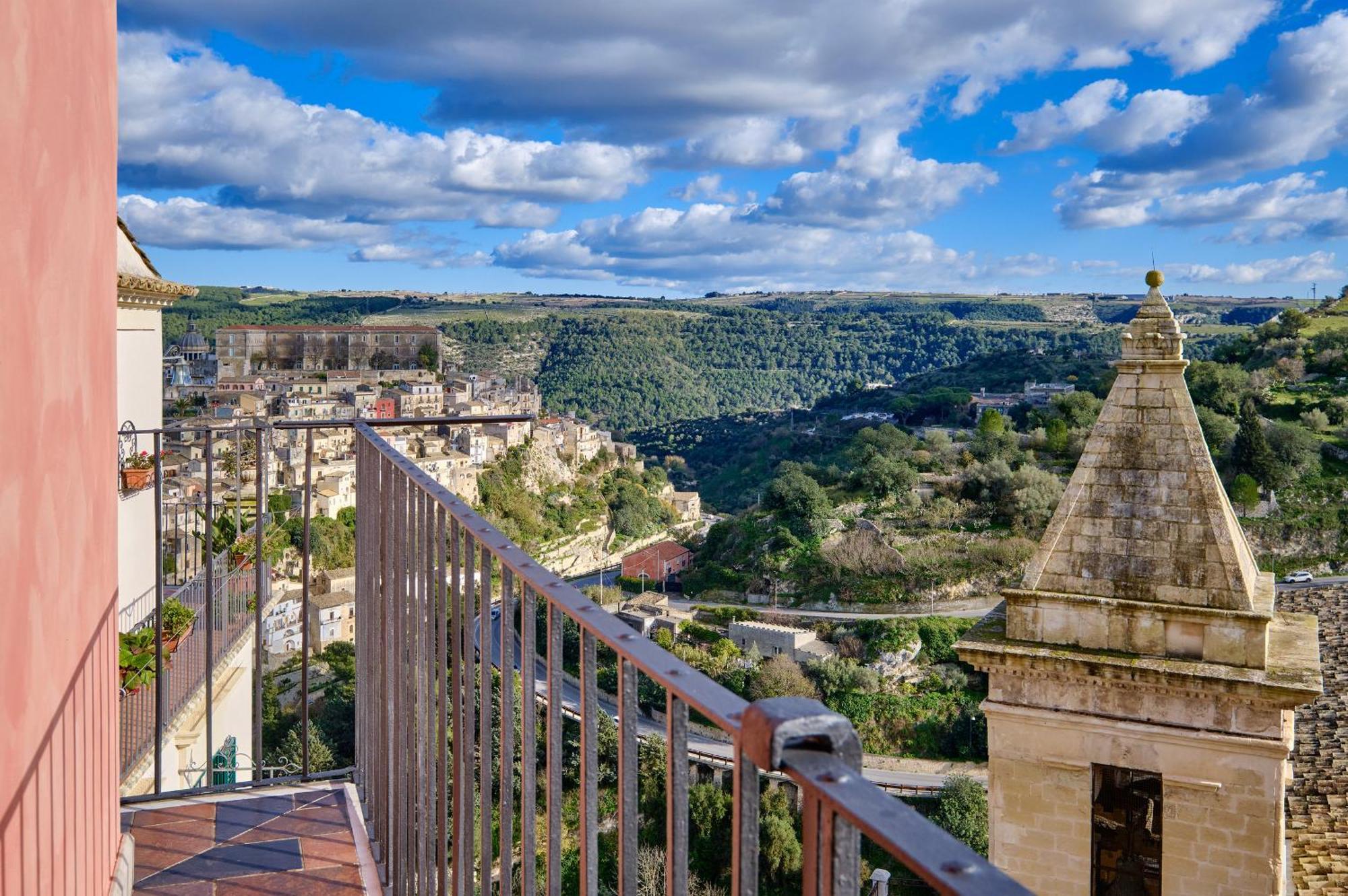 Casa Rosa Apartment Ragusa Bagian luar foto